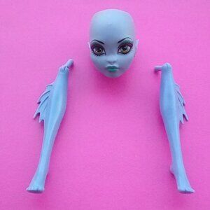 Monster high doll create a sea monster head & leg parts